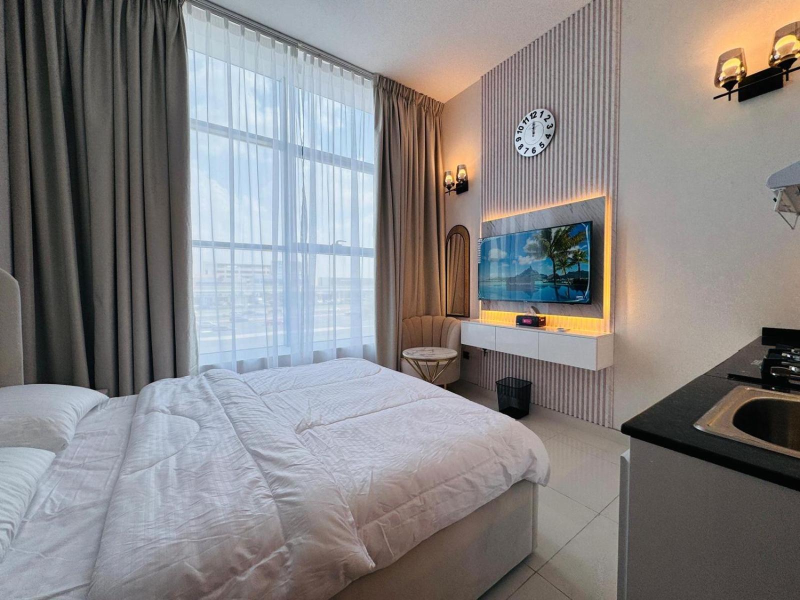 Al Manara Premium Sheikh Zayed View * Dubai